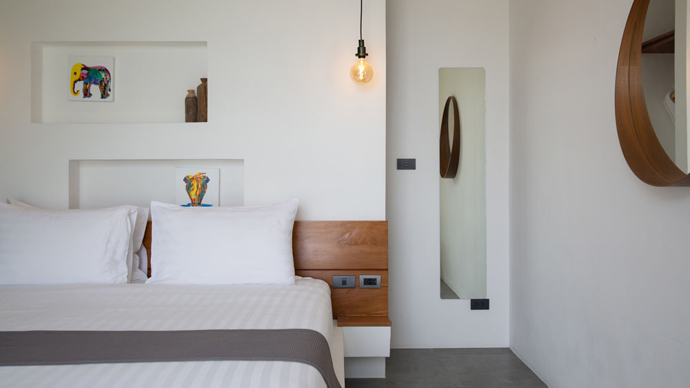 Villa Thansamaay - Restful master bedroom